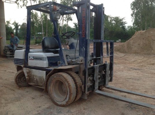 ขาย โฟล์คลิฟต์ โคมัทสุ FD25 เกียร์ ทอค งาสไลด์ได้