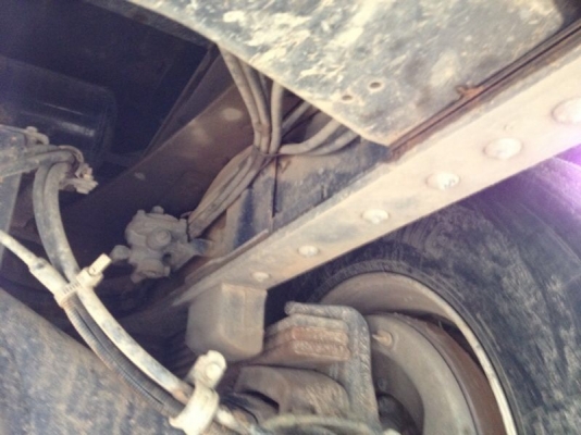 รถอีซูซุ 10 ล้อดั้ม FVZ 300 แรงม้า  ปี 52  สนใจติดต่อ 081 - 6079515