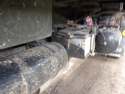 รถอีซูซุ 10 ล้อดั้ม FVZ 300 แรงม้า  ปี 52  สนใจติดต่อ 081 - 6079515