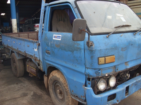 * ขายรถ 4 ล้ออีซูซุ FTL เครื่อง 85