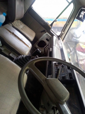 ขายรถ 10 ล้อดัมพ์ NISSAN UD 230 แรงม้า คัสซี CWM430M-01962 ราคา 850000