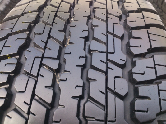 ขายแม็กฟอร์ดพร้อมยาง265/65R17  ขายทั้งชุด12500