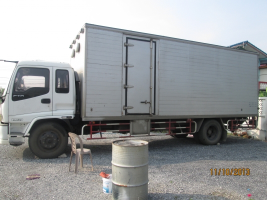 ISUZU-P2เดทก้า-เครื่อง6HH1-7,20เมตร-ตู้3บานมีลิฟหลัง-มือ1ออกห้าง-