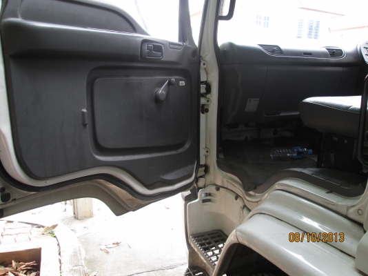 ISUZU-P2เดทก้า-เครื่อง6HH1-7,20เมตร-ตู้3บานมีลิฟหลัง-มือ1ออกห้าง-