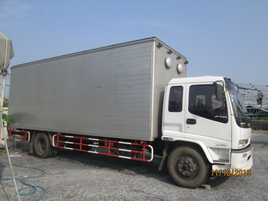 ISUZU-P2เดทก้า-เครื่อง6HH1-7,20เมตร-ตู้3บานมีลิฟหลัง-มือ1ออกห้าง-