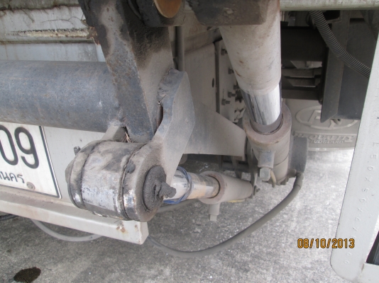 ISUZU-P2เดทก้า-เครื่อง6HH1-7,20เมตร-ตู้3บานมีลิฟหลัง-มือ1ออกห้าง-