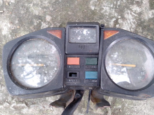 ขายอะไหล่ RXZ135 หลายรายการ หรือ ยกคัน ทะเบียนไม่โอน ขาด ขายอะไหล่ RXZ135 หลายรายการ หรือ ยกคัน ทะเบียนไม่โอน ขาด