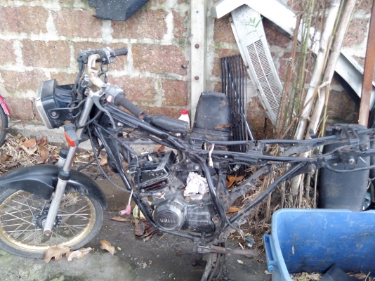 ขายอะไหล่ RXZ135 หลายรายการ หรือ ยกคัน ทะเบียนไม่โอน ขาด