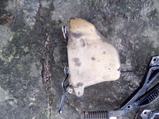 ขายอะไหล่ RXZ135 หลายรายการ หรือ ยกคัน ทะเบียนไม่โอน ขาด ขายอะไหล่ RXZ135 หลายรายการ หรือ ยกคัน ทะเบียนไม่โอน ขาด