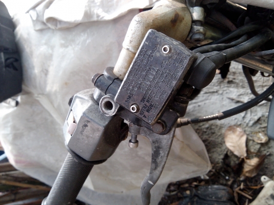 ขายอะไหล่ RXZ135 หลายรายการ หรือ ยกคัน ทะเบียนไม่โอน ขาด ขายอะไหล่ RXZ135 หลายรายการ หรือ ยกคัน ทะเบียนไม่โอน ขาด