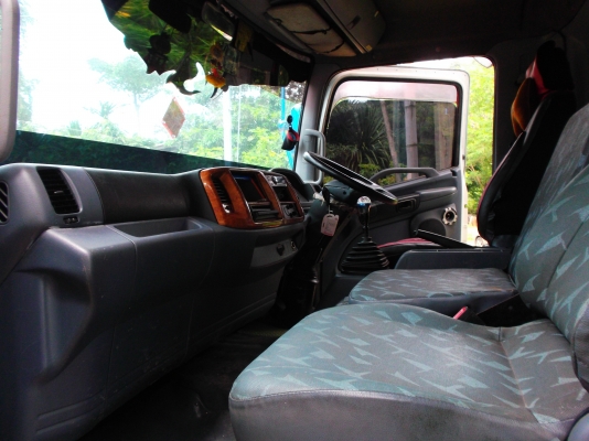 ขายด่วนรถ6ล้อHINOMAGAเครือง150แรงม้าปี51