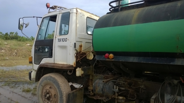 10ล้อบรรทุกน้ำ2เเพลาISUZU ร็อคกี้ 210 แรง คัสซีใหญ่...สภาพใช้งานอยู่... 10ล้อบรรทุกน้ำ2เเพลาISUZU ร็อคกี้ 210 แรง คัสซีใหญ่...สภาพใช้งานอยู่...