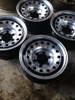 ขายล้อ ออฟโร้ด ขอบ15 6รู กว้าง7.5  ออฟ0 สวยๆครับ