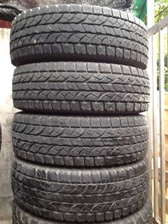 ขายยาง YOKOHAMA GEOLANDAR AT/S  30-9.5-15  ปี10 ดอกเต็ม ครับ