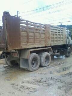 รถฮีโน่ 10 ล้อดั้ม FM3M 240 แรงม้า   สนใจติดต่อ 081 - 6079515  ( ราคา ลดแล้ว !!.  1,150,000 บาท. )