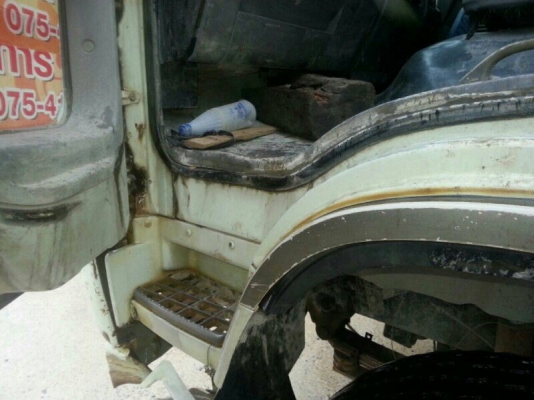 รถฮีโน่ 10 ล้อดั้ม FM3M 240 แรงม้า   สนใจติดต่อ 081 - 6079515  ( ราคา ลดแล้ว !!.  1,150,000 บาท. )