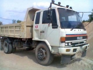 รถอีซูซุ 6 ล้อดั้ม 145 แรงม้า  สนใจติดต่อ 081 - 6079515