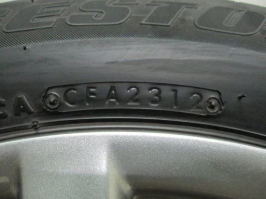 ขายล้อแม็ก Toyota Vios ลาย 12 ก้านสีรมดำพร้อมยางปี 12 ขอบ 15