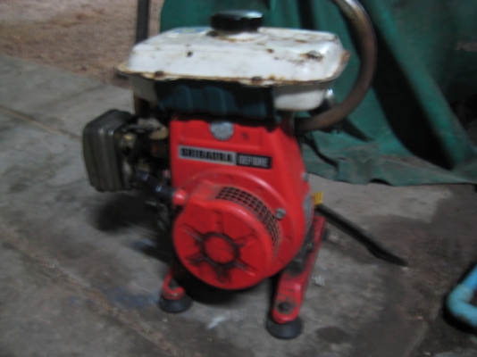 ขายปั้มพ่นยา เ่ก่าญี่ปุ่น 5,500 หัวปั้มเป็นทองเหลือง