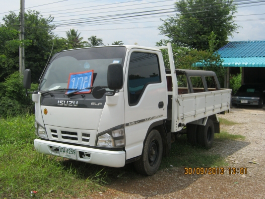 อีซูซู 6ล้อเล็ก ELF ตาเฉียง ปี 2555 อีซูซู 6ล้อเล็ก ELF ตาเฉียง ปี 2555