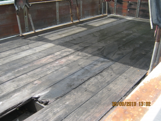 อีซูซู 6ล้อเล็ก ELF ตาเฉียง ปี 2555 อีซูซู 6ล้อเล็ก ELF ตาเฉียง ปี 2555