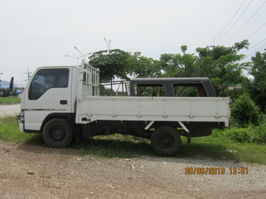 อีซูซู 6ล้อเล็ก ELF ตาเฉียง ปี 2555