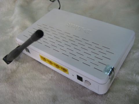 ขาย wireless Router D-Link DSL-G604T adsl 4 port ครบทุกอย่างในตัวเดียว มือสองใช้งานปกติ เป็น All in one คือมีทั้ง Modem ADSL + HUB 4 Port + Wireless พร้อมอะแดปเตอร์ ราคา 450 พร้อมส่ง ขาย wireless Router D-Link DSL-G604T adsl 4 port ครบทุกอย่างในตัวเดียว มือสองใช้งานปกติ เป็น All in one คือมีทั้ง Modem ADSL + HUB 4 Port + Wireless พร้อมอะแดปเตอร์ ราคา 450 พร้อมส่ง