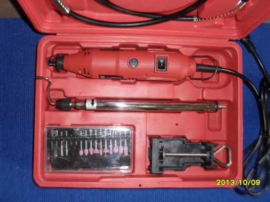 ขายสว่านมือ CLINTON ขนาด 3.2 มิล ปรับความเร็วได้ พร้อมสาย,ที่แขวน และดอกสว่าน .ใช้ไฟฟ220 volt