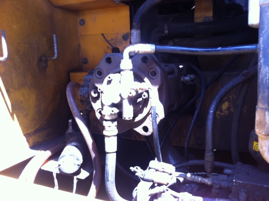 ขายรถแบคโฮ VOLVO EC210B.LC เอกสารเล่มทะเบียน ไฟฟ้าเต็ม พร้อมขาย ราคาย้อมๆ สนใจโทรเลย