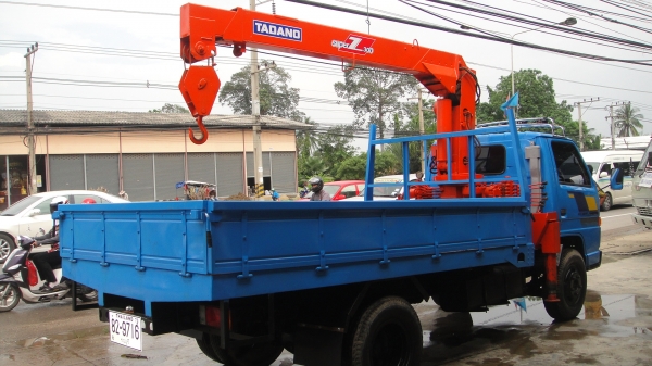 ISUZU NKR เครนTADANO ดาวน์45000ผ่อน12900/36เดือน