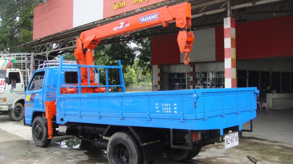 ISUZU NKR เครนTADANO ดาวน์45000ผ่อน12900/36เดือน