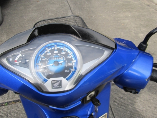 ยังไงก็ขายwave125i newปี55สตาทมือ รถบ้าน ชุดโอนครบ