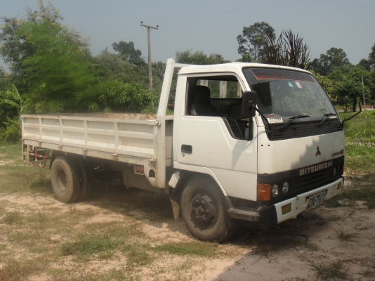 ขายหกล้อล่องมิตซู CANTER 115 รถห้างแท้ร้อยเปอร์เซ็น มือเดียวป้ายแดง