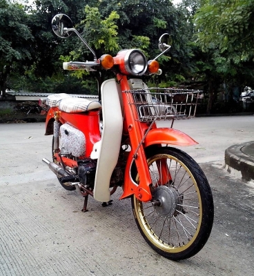 Yamaha F80 วางเครื่องสะแมด4จังหวะ เล่มเขียว