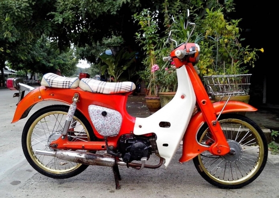 Yamaha F80 วางเครื่องสะแมด4จังหวะ เล่มเขียว