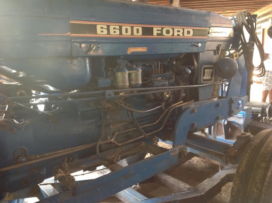 ขายรถไถ Ford 6600 แท้เต็มตัว มีเล่มทะเบียน ลดราคา 395,000 ขายรถไถ Ford 6600 แท้เต็มตัว มีเล่มทะเบียน ลดราคา 395,000