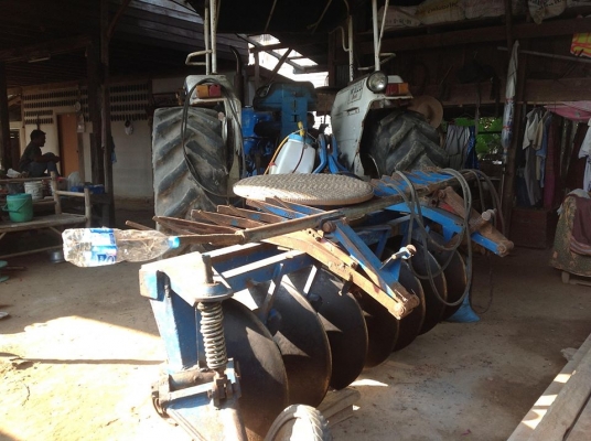 ขายรถไถ Ford 6600 แท้เต็มตัว มีเล่มทะเบียน ลดราคา 395,000 ขายรถไถ Ford 6600 แท้เต็มตัว มีเล่มทะเบียน ลดราคา 395,000