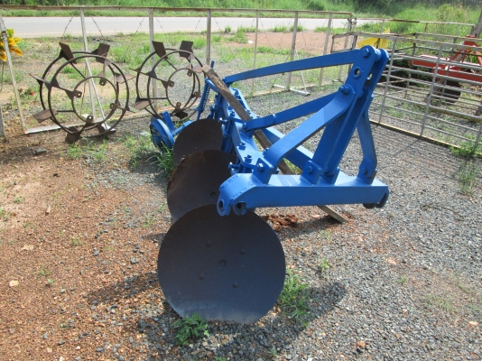 ขายผาน   3   รถไถฟอร์ด หรือรุ่นใกล้เคียง   เหล็กหนามากๆ