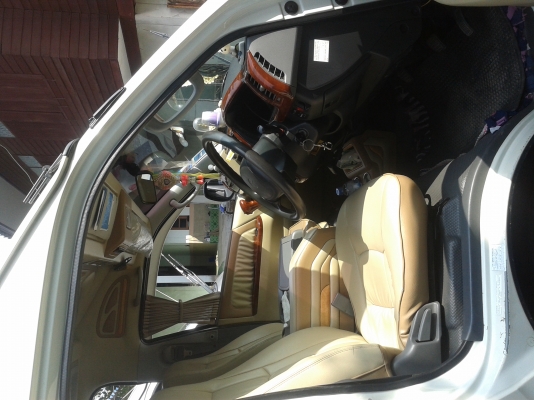 ขายด่วนรถตู้เป็นคู่