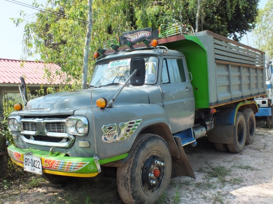 ขายรถบรรทุกหัวยาวสภาพสวย เครื่องแรง Hino eh-700 มีสโลว์กลาง สภาพสวยมาก แอร์พร้อม
