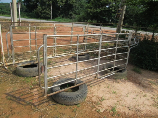 ขายคอกเหล็กกะบะ พร้อมใช้งาน หัวเดียวนะครับ ขายคอกเหล็กกะบะ พร้อมใช้งาน หัวเดียวนะครับ