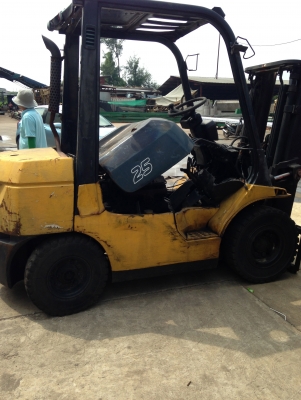 ขาย toyotaรุ่น 6,7 2.5 ตัน นักปั้นมืออาชีพถูกๆ086-3388349