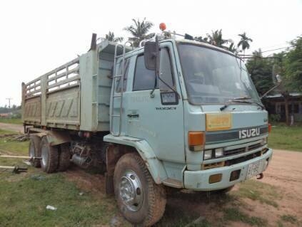 ***ขายแล้วครับขอบคุณ Truck2hand ขาย10ล้อ2เพลาดั๊ม ISUZU ROCKY FVZ32MZP 195นางฟ้าแท้ วางเครื่องJO8C Turbo 240แรง (ลงเล่ม) เครื่องแน่นแรงดีไม่เยิ้ม เกียร์HO ช่วงล่างเดิม คัสซีดีไม่ผุไม่ดาม มีเบียดตรงแหนบหลังนิดหน่อย กระบะดั๊มเหล็กสามมิตรลอนเฉียงสภาพดี ข้างด