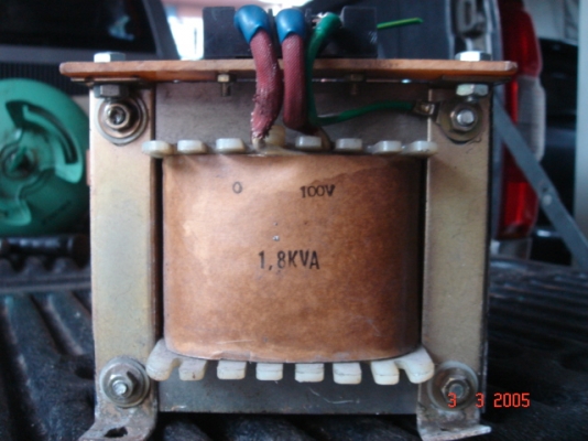 ขายหม้อแปลงไฟ 220 เป็น  110  โวลท์