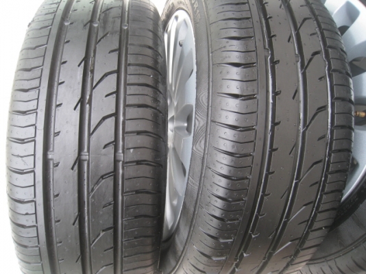 ขายล้อแม็ก Ford fiesta ป้ายแดง 15"x6" et45 4รู100 +ยางปี 13 มีตุ่มที่หน้ายางทุกเส้นครับ  สนใจติดต่อเล็กคลองสามครับ (081-3747940)