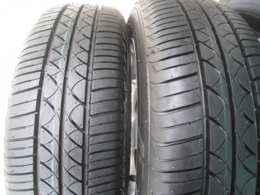 ขายล้อแม็ก Nissan march ป้ายแดง 15"x5.5" et50 4รู100 +ยางปี 12,2เส้นและ13,2 เส้น ตุ่มและสีที่หน้ายางยังมีอยู่ทุกเส้นครับ สนใจติดต่อเล็กคลองสามครับ (081-3747940)