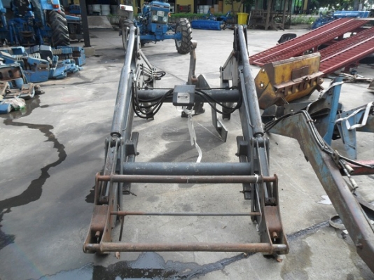 เฮียกาศซื้อไปติดคูโบต้า95ครับ ชุดตักหน้ารถไถฟอร์ดNH40/TS ตรงรุ่น ยี่ห้อMANIP' 25.90 สภาพสวย มีบุ้งกี๋ตักและงาเสียบ