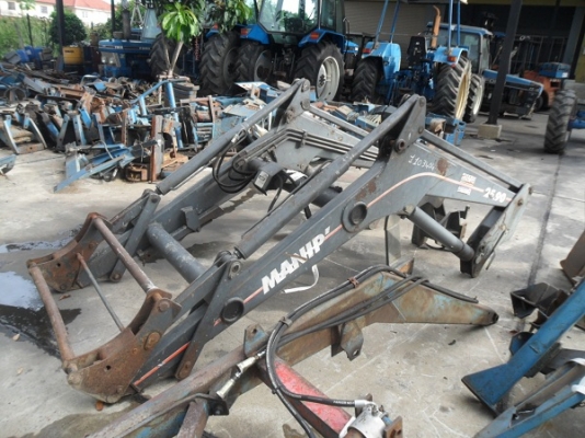 เฮียกาศซื้อไปติดคูโบต้า95ครับ ชุดตักหน้ารถไถฟอร์ดNH40/TS ตรงรุ่น ยี่ห้อMANIP' 25.90 สภาพสวย มีบุ้งกี๋ตักและงาเสียบ