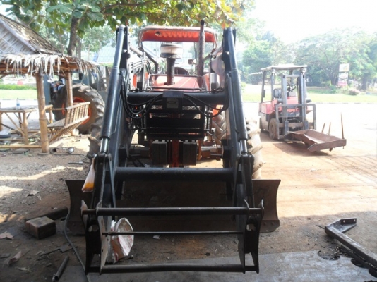 เฮียกาศซื้อไปติดคูโบต้า95ครับ ชุดตักหน้ารถไถฟอร์ดNH40/TS ตรงรุ่น ยี่ห้อMANIP' 25.90 สภาพสวย มีบุ้งกี๋ตักและงาเสียบ