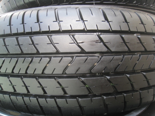 ขายล้อแม็ก Toyota yaris 15"x5.5" et45 4รู100 + ยางปี 1913 ครับ  สนใจติดต่อ เล็กคลองสามครับ (081-3747940)